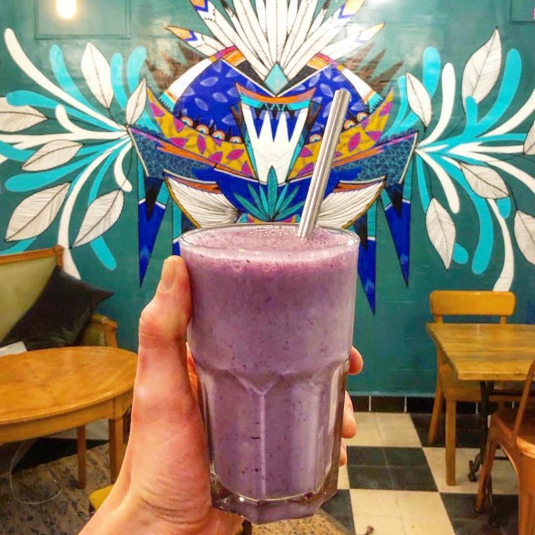 healthy acai smoothie eco friendly